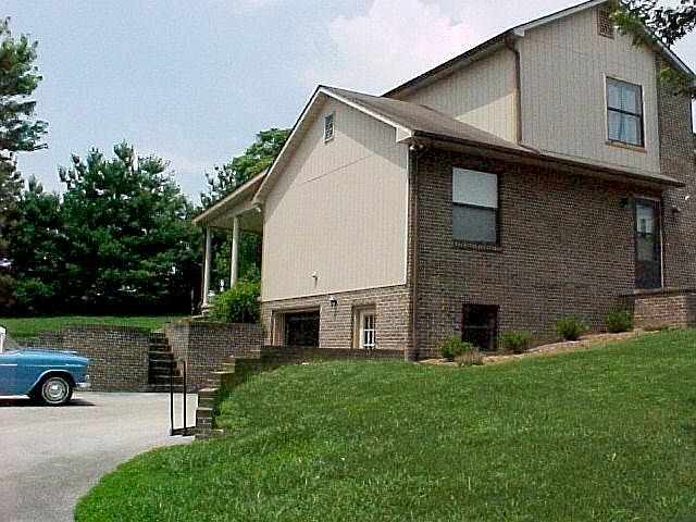 2nd image of 2000 Jones Bridge Rd
