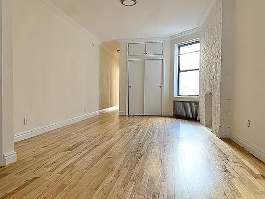 2nd image of 323 E 83rd St APT 5C