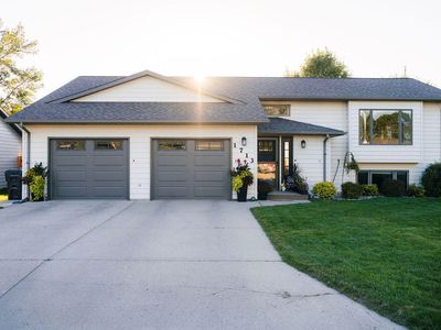 1713 8th Ave NE, Jamestown, ND, 58401