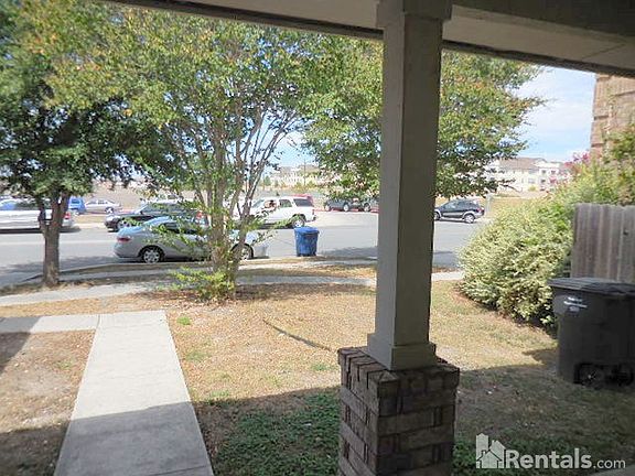 3rd image of 6344 Lakeview Dr
