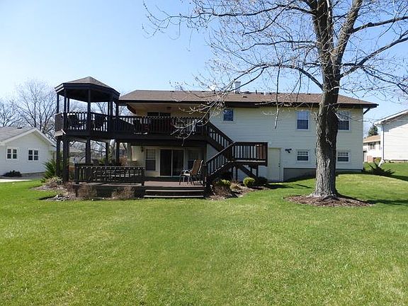 2nd image of 20W573 Glen Ct
