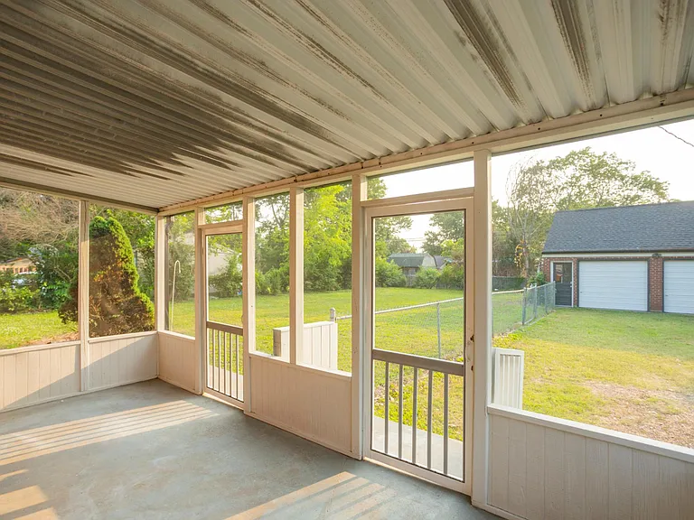 222 Dellrose Dr — Photo 17
