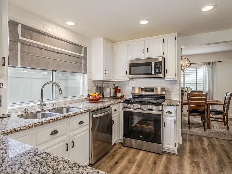 1605 Lisa Ln — Photo 8