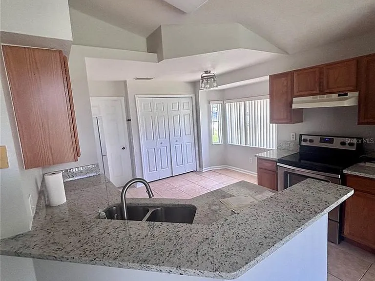 131 Cedarpark Ln — Photo 7