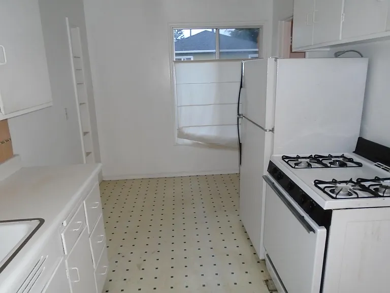 905 Dwight Way — Photo 14