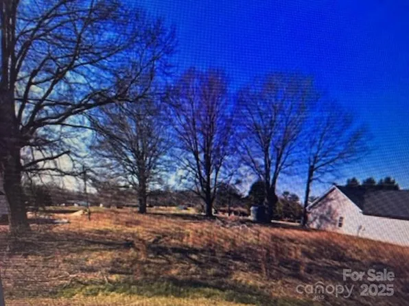 1816 Tall Pines Rd, Lexington, NC 27295