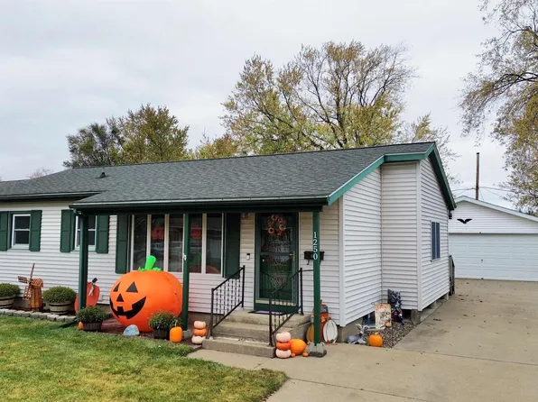 1250 12th Ave N, Clinton, IA 52732