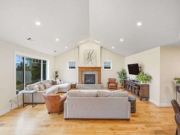 4th image of 3964 Calle Vista Dr