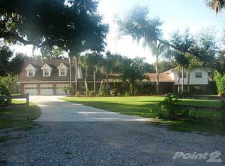 4820 Crape Myrtle Ln, Valrico, FL 33596