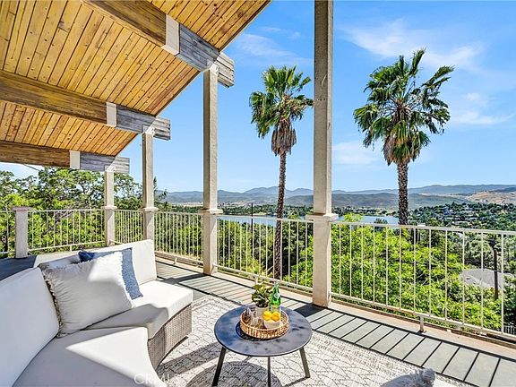 2nd image of 17431 Greenridge Rd