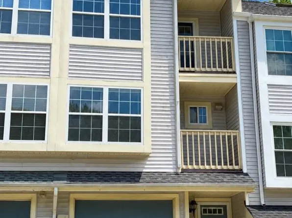 11 Ridge Blvd, Wilmington, DE 19808