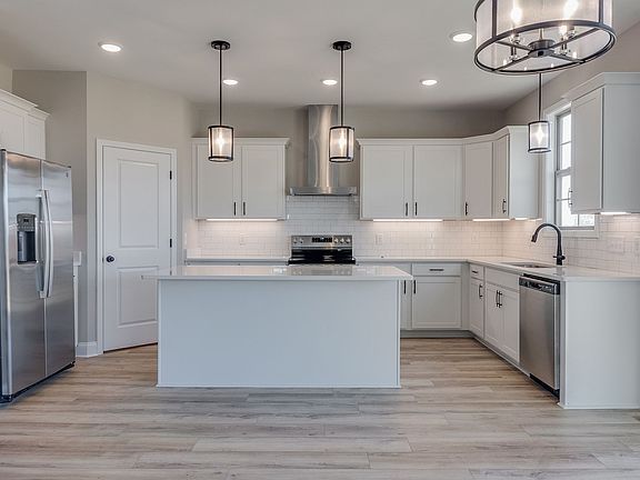 2nd image of 197 Bluebell Dr Lot 28