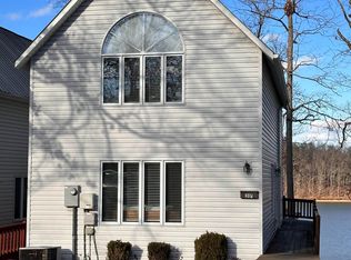 317 Bayside Dr, Grand Rivers, KY 42045