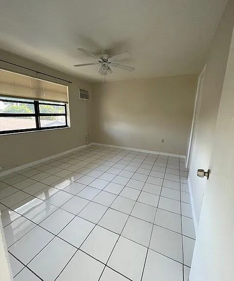 1711 S Cypress Rd — Photo 7