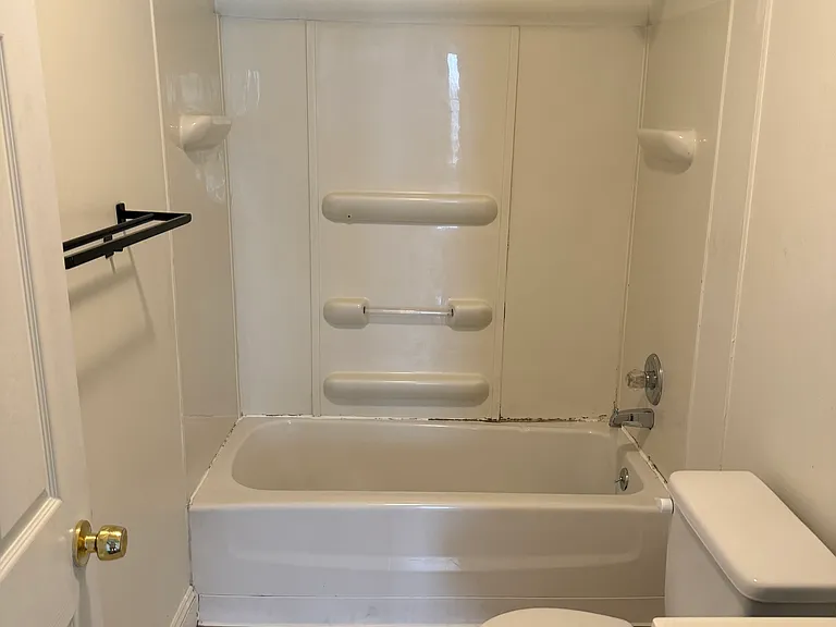 1641 Robinwood Ave #1 — Photo 6