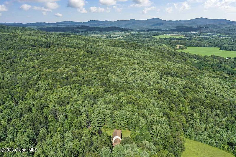 3rd image of 86 McDougal Lake Road