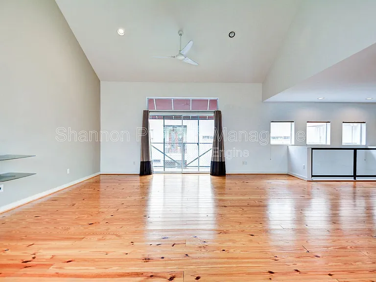 822 Ruthven St — Photo 10