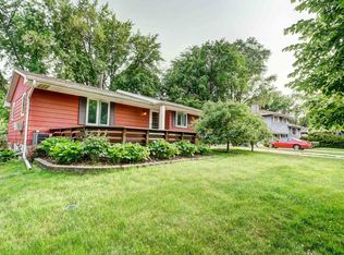 1020 Carlton Dr, Shoreview, MN 55126