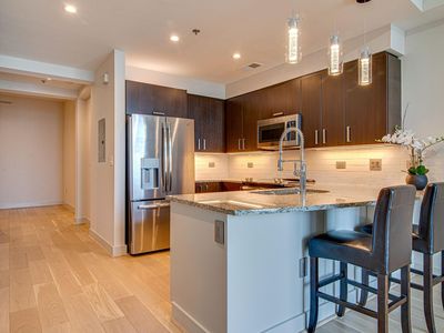 1510 Demonbreun St APT 905, Nashville, TN, 37203