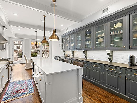3rd image of 1223 Park Ave