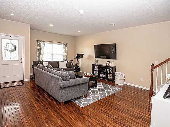 4th image of 7231 Rolling Oaks Ct