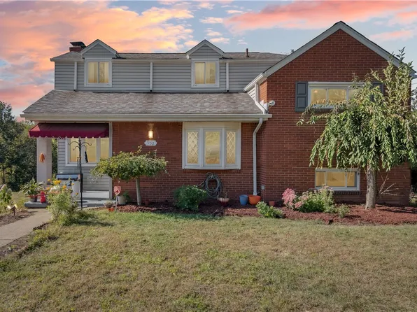 952 Fredericka Dr, Pittsburgh, PA 15236