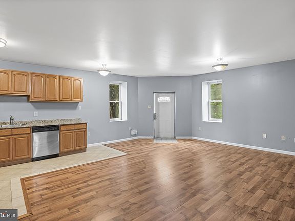 5th image of 7 E Mill Rd