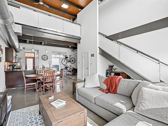 5th image of 2205 N Lamar Blvd Unit 221