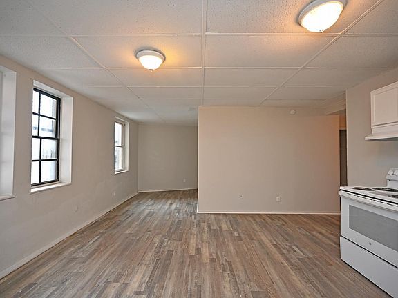 5th image of 211 W McMicken Ave #718