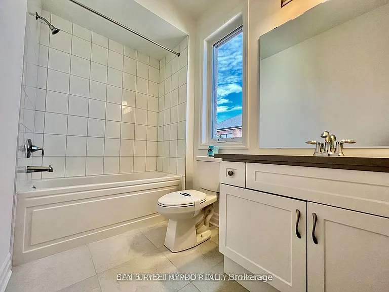 43 Berczy Manor Cres — Photo 10
