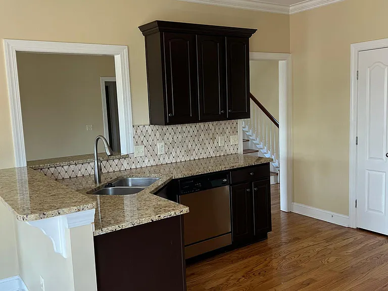 109 Fieldcrest Cir — Photo 17