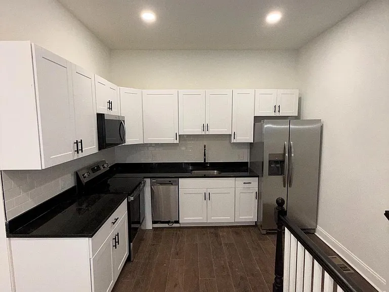 2028 Druid Hill Ave #1 — Photo 8