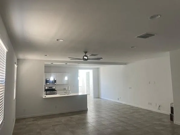 4 bed, 1797 sqft, $2,800 — Photo 4