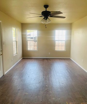 2nd image of 218 Wake Forrest Dr