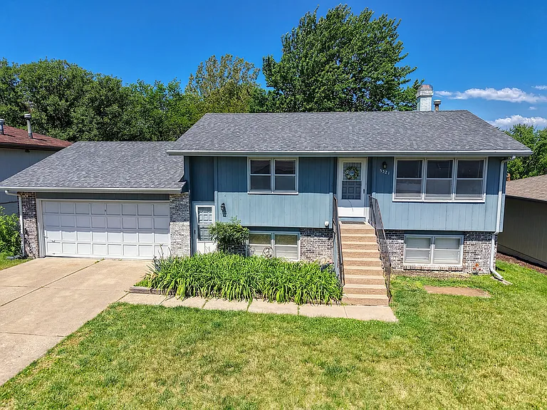 5521 S 42nd Street Ct — Photo 1