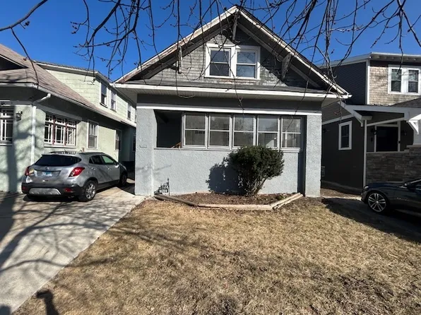 11223 S Longwood Dr, Chicago, IL 60643