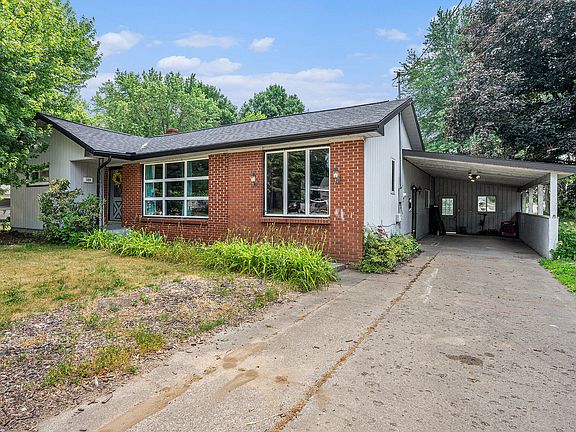 3rd image of 108 Paras Hill Dr