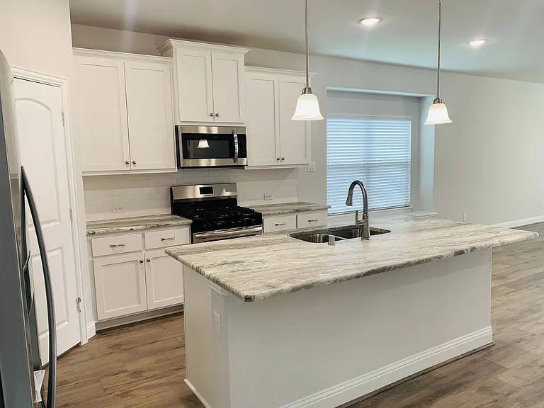 7804 Cottonwood Dr — Photo 5