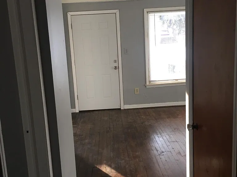 8046 Greenlawn St — Photo 16