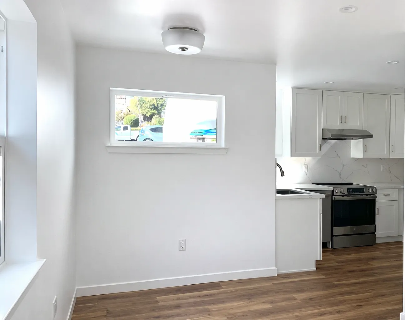 3 bed, 749 sqft, $4,800 — Photo 3