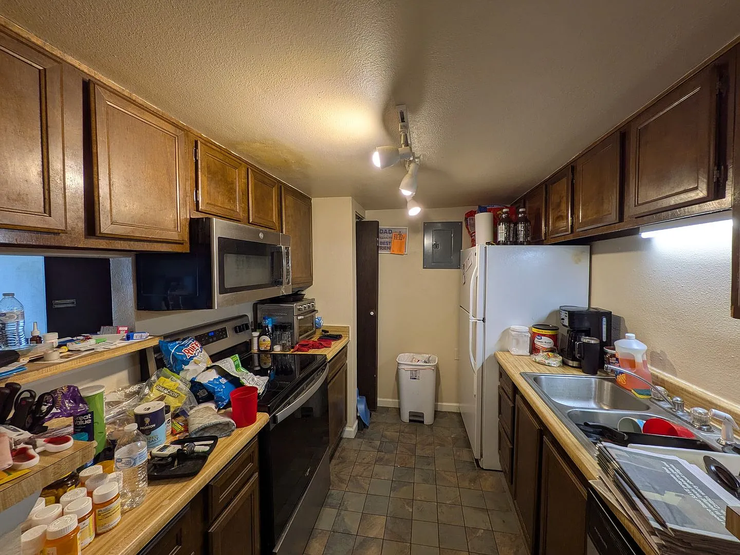 Ground-Level 2-Bedroom Condo in Aurora — Photo 2