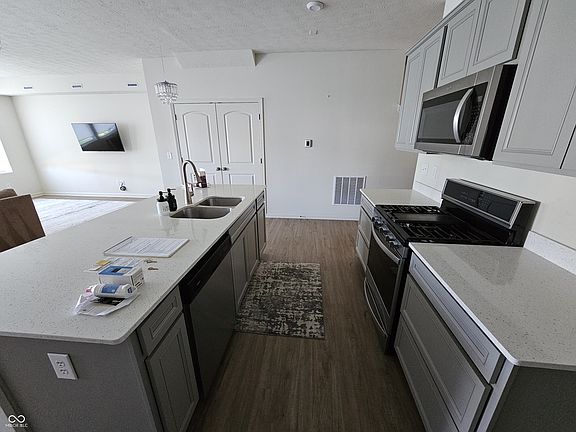 3rd image of 18702 Terra Vista Pl