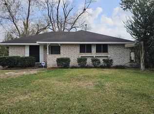 11046 Spottswood Dr, Houston, TX 77016