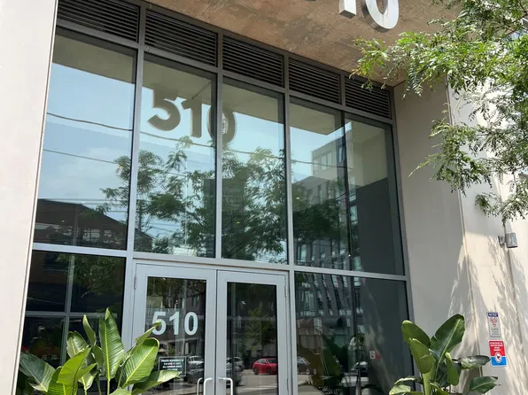 510 King St E #103, Toronto, ON M5A 0E5