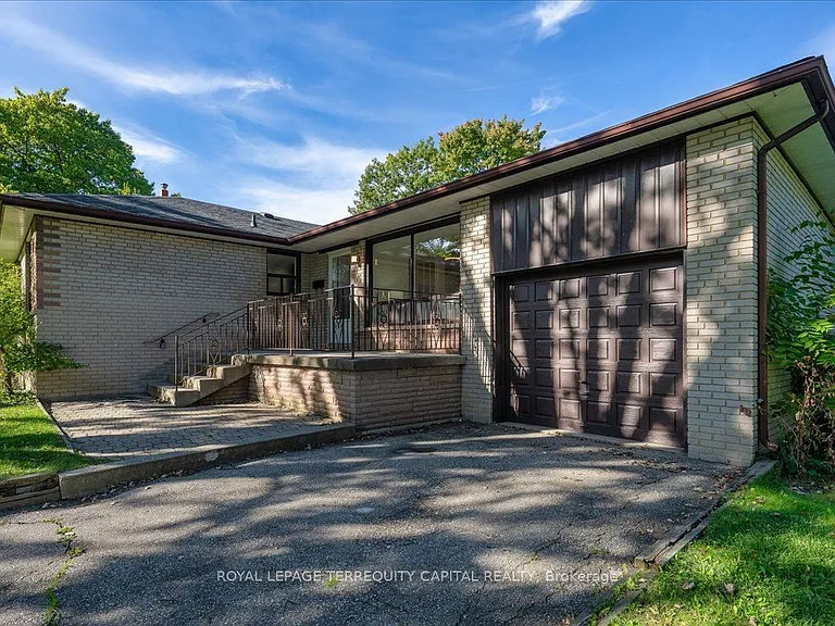 65 Glenmanor Dr — Photo 1