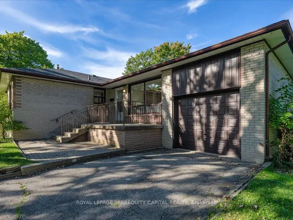 65 Glenmanor Dr, Oakville, ON L6K 2B3