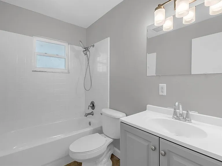284 Short St — Photo 11