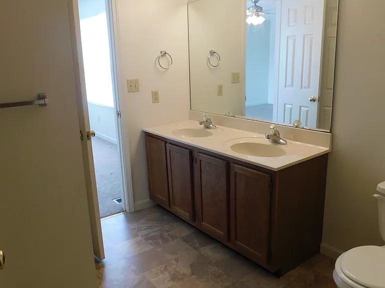 4770 N Briar Gate Dr — Photo 5