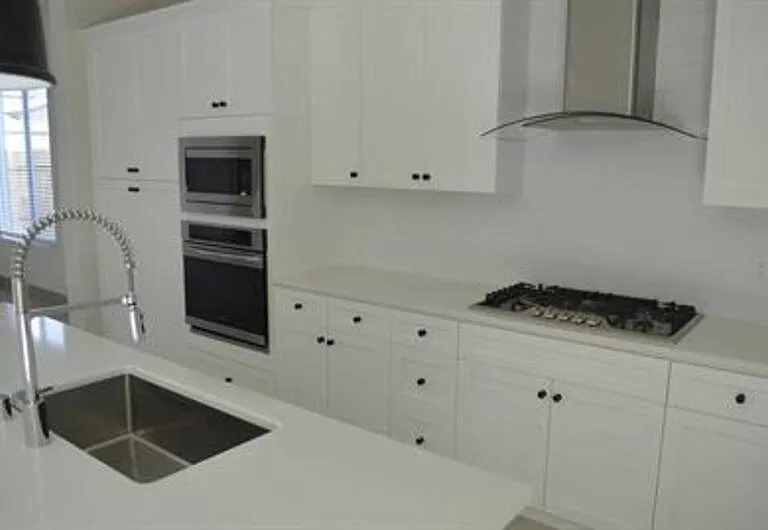 2430 Bastidas Dr — Photo 10