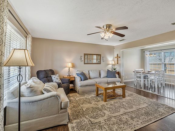 4th image of 1621 Carrick Dr